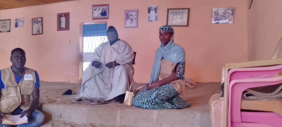 Activité de la descente d’information aux autorités et à la communauté dans le cadre du projet «  Alphabétisation et autonomisation de 30 jeunes femmes de Meskine