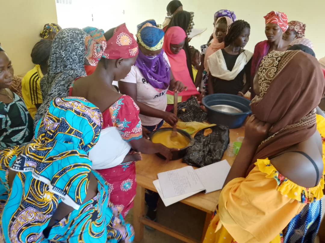 Atelier de formation des femmes et des jeunes filles en fabrication du savon solide - Photo 6