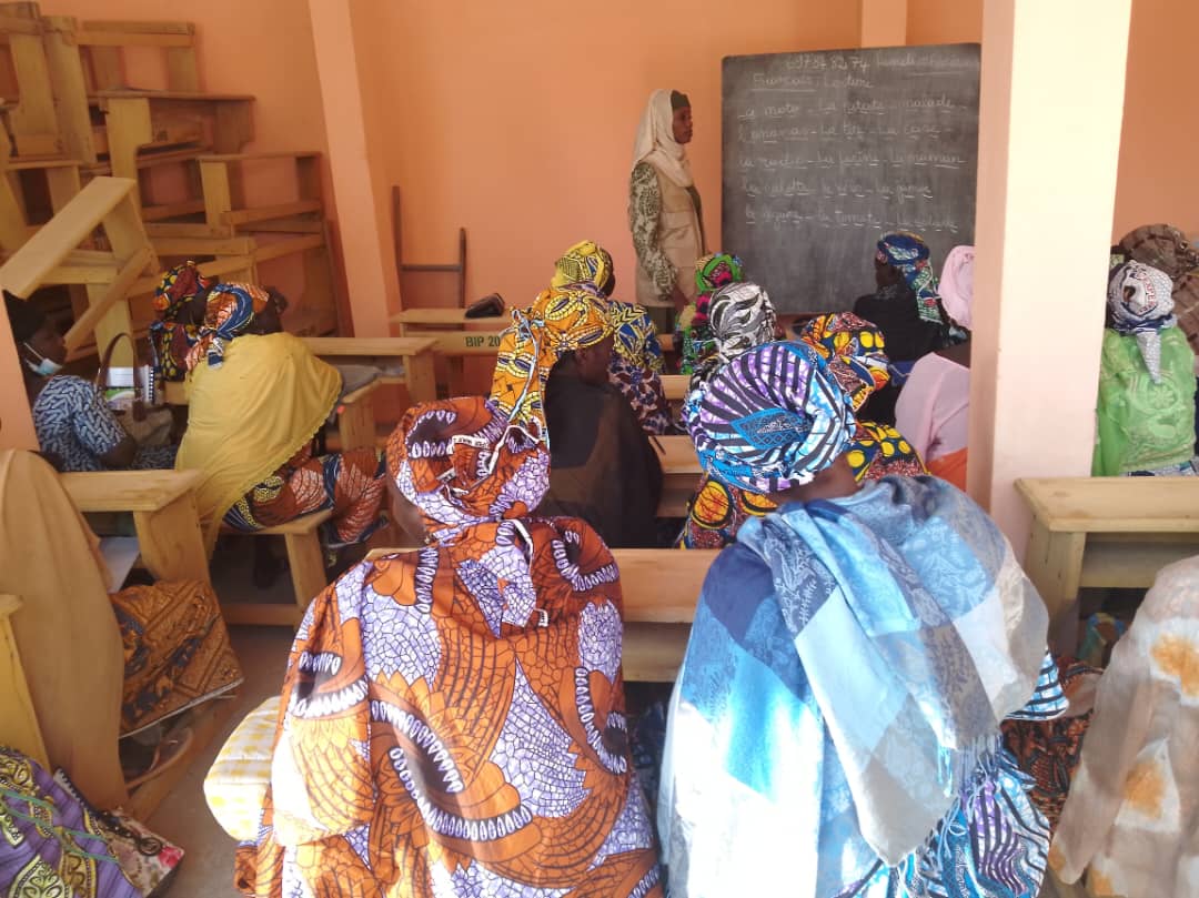 Programme « Education For All » organisation des cours d’Alphabétisation des femmes de l’Arrondissement de Maroua 2e - Photo 5