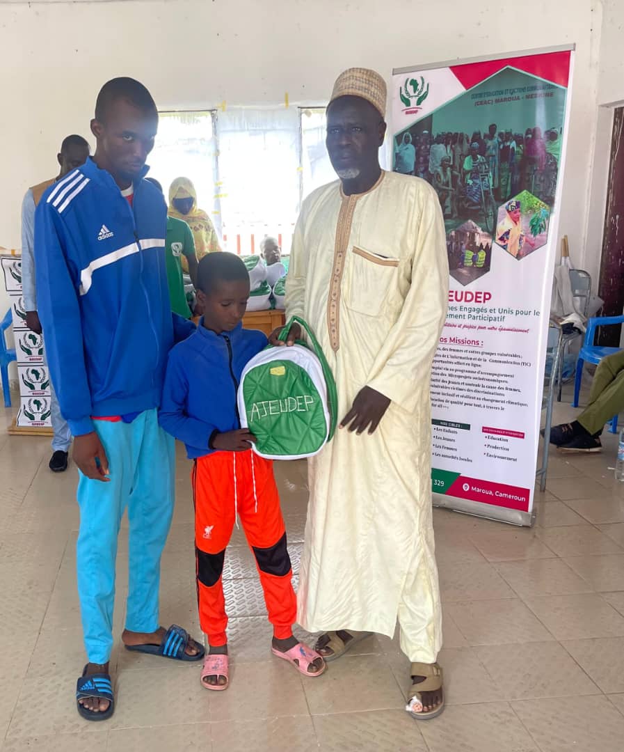 Programme « Education For All »  appui à la scolarisation, distribution de kits Back to School à 30 enfants du primaire et secondaire et sensibilisation des parents sur l’importance de l’éducation - Photo 2