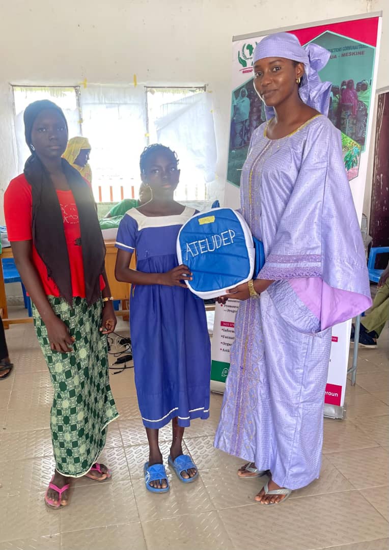 Programme « Education For All »  appui à la scolarisation, distribution de kits Back to School à 30 enfants du primaire et secondaire et sensibilisation des parents sur l’importance de l’éducation - Photo 4