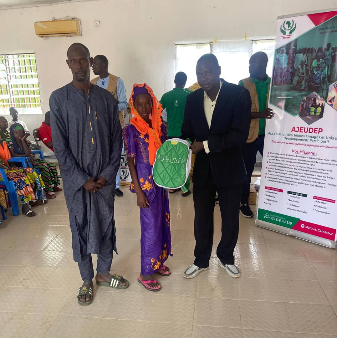 Programme « Education For All »  appui à la scolarisation, distribution de kits Back to School à 30 enfants du primaire et secondaire et sensibilisation des parents sur l’importance de l’éducation - Photo 6